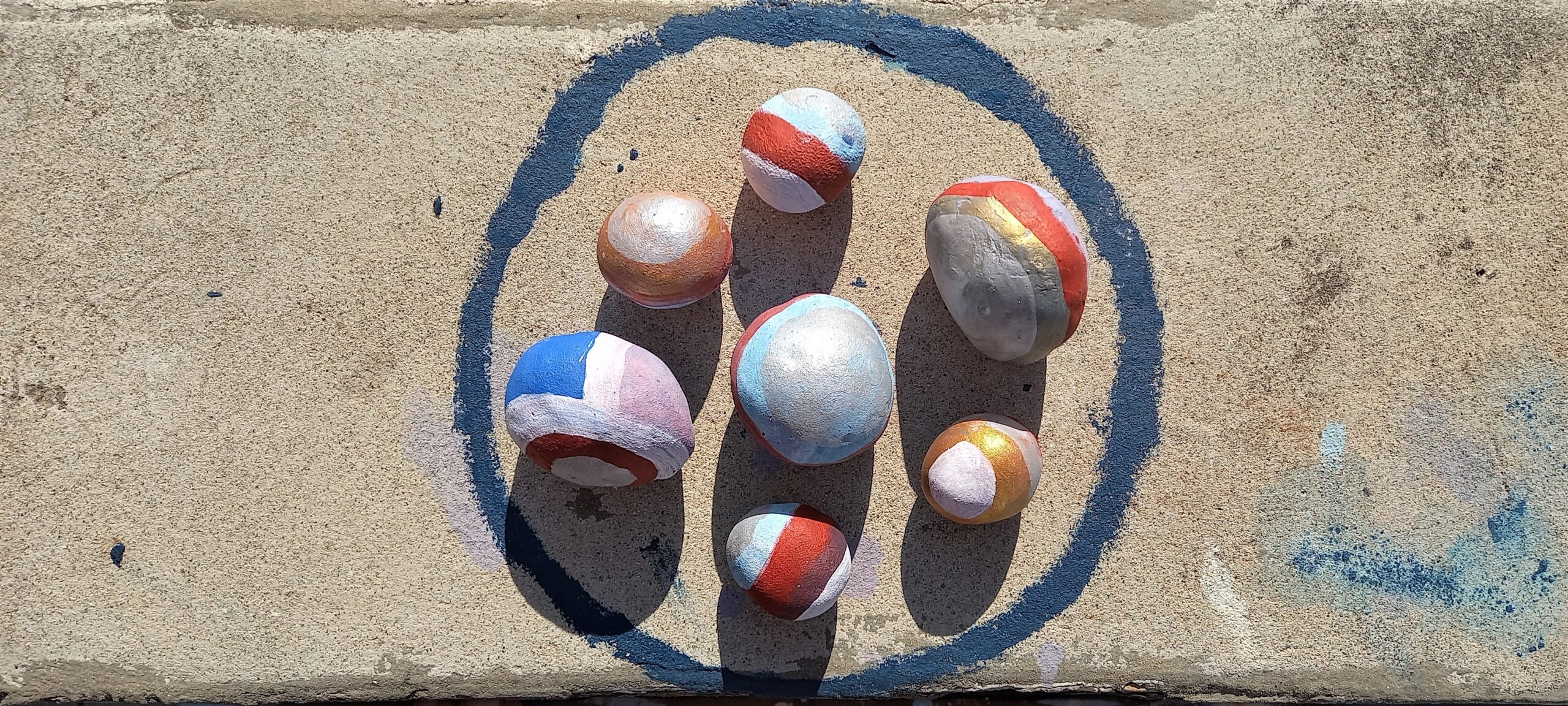 sfere argilla cruda custodisce acrylic arte involontaria claudio arezzo di trifiletti